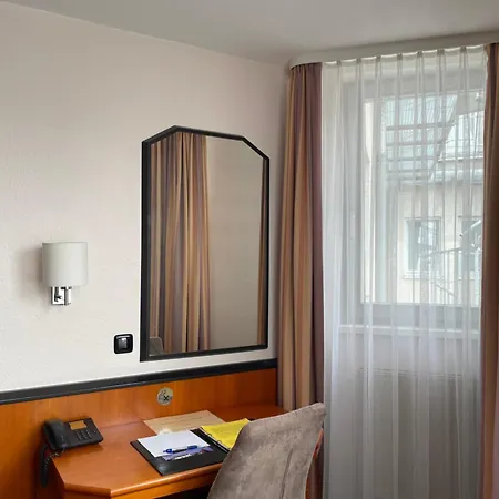 Hotel Advantage
