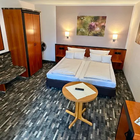 Advantage Hotel 3*
