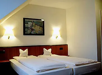 Hotel Advantage