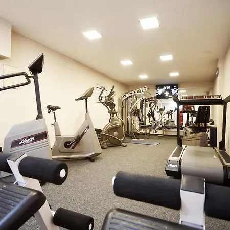 Advantage Hotel 3*