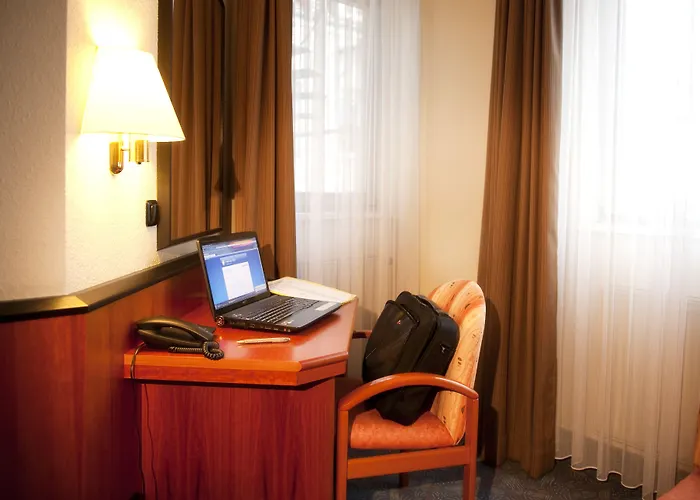 Advantage Hotel 3*