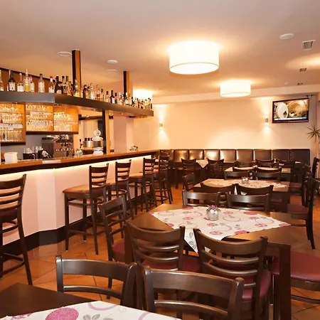 فندق Advantage 3*