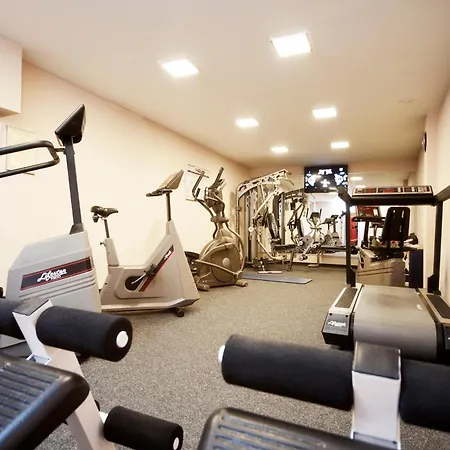 Advantage Hotel 3*